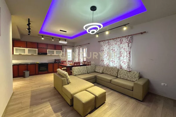 Appartamento in affitto a Tirana 1+1, Arredato