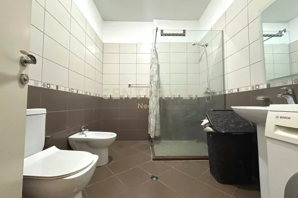 Appartamento in affitto a Tirana 1+1, Arredato