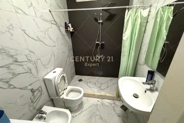 Appartamento in affitto a Tirana 3+1, Arredato