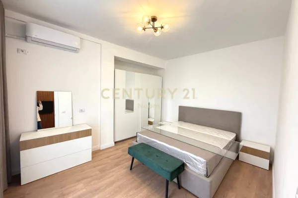 Duplex (casa a 2 piani) in affitto a Tirana 3+1, Arredato