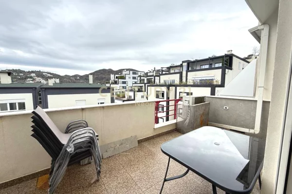 Duplex (casa a 2 piani) in affitto a Tirana 3+1, Arredato