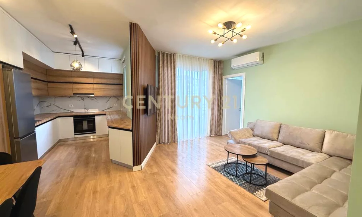 Duplex (casa a 2 piani) in affitto a Tirana 3+1, Arredato