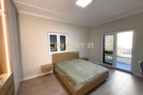 Appartamento in affitto a Tirana 2+1, Arredato