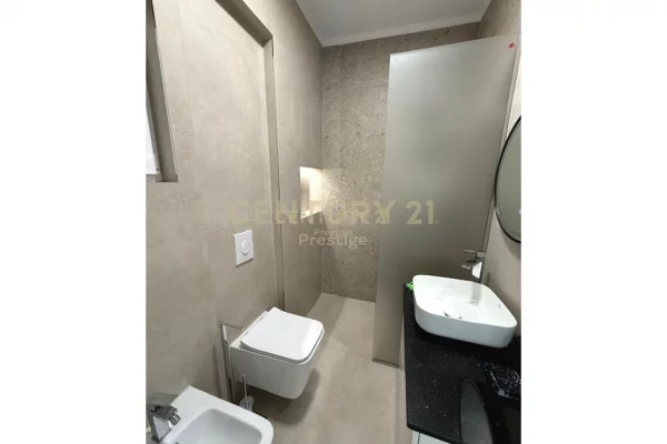 Appartamento in affitto a Tirana 2+1, Arredato