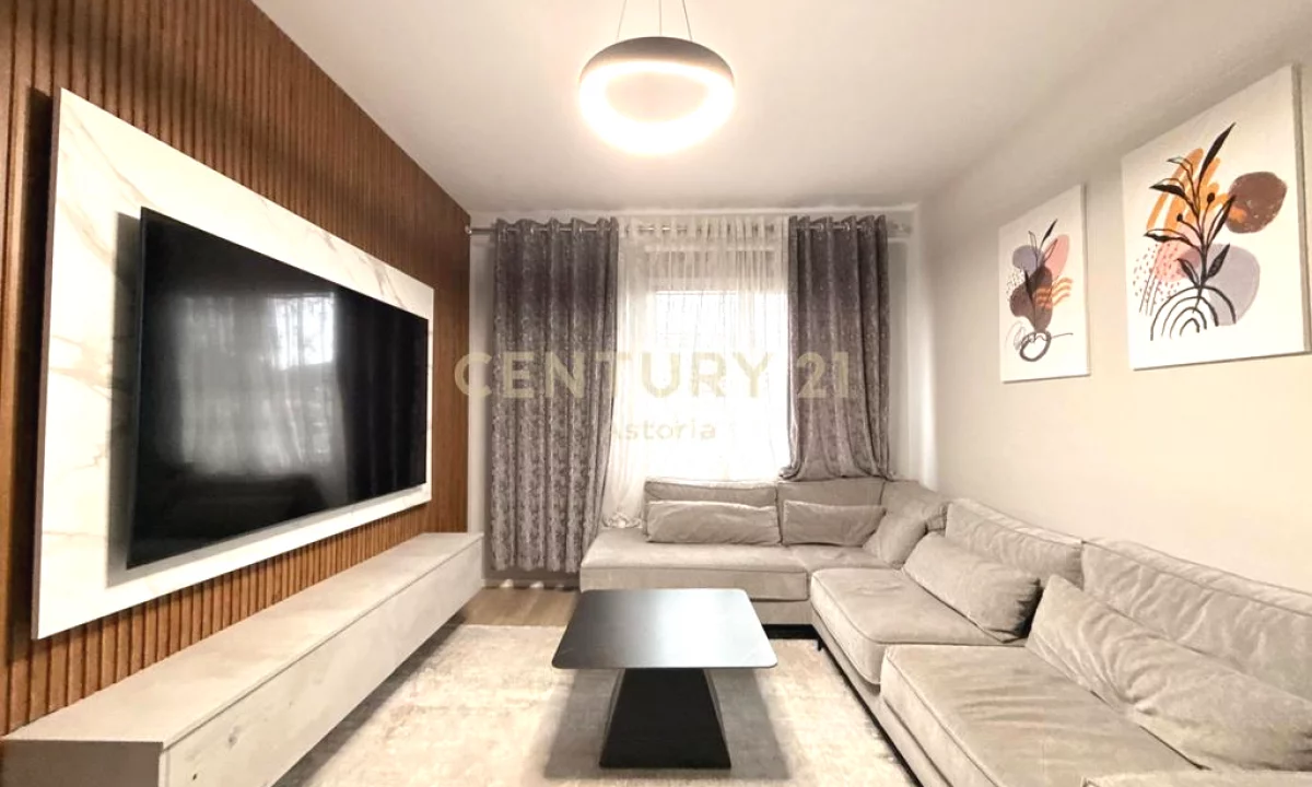 Shtepi ne shitje Apartament ne Tirane, 2+1, Mobilimi E mobiluar, Pagesa 230,000  Euro.