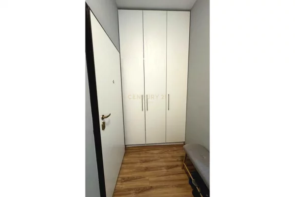 Shtepi ne shitje Apartament ne Tirane, 2+1, Mobilimi E mobiluar, Pagesa 260,000  Euro.
