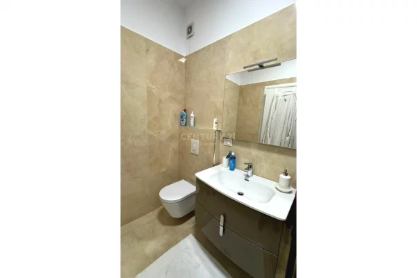 Shtepi ne shitje Apartament ne Tirane, 2+1, Mobilimi E mobiluar, Pagesa 260,000  Euro.