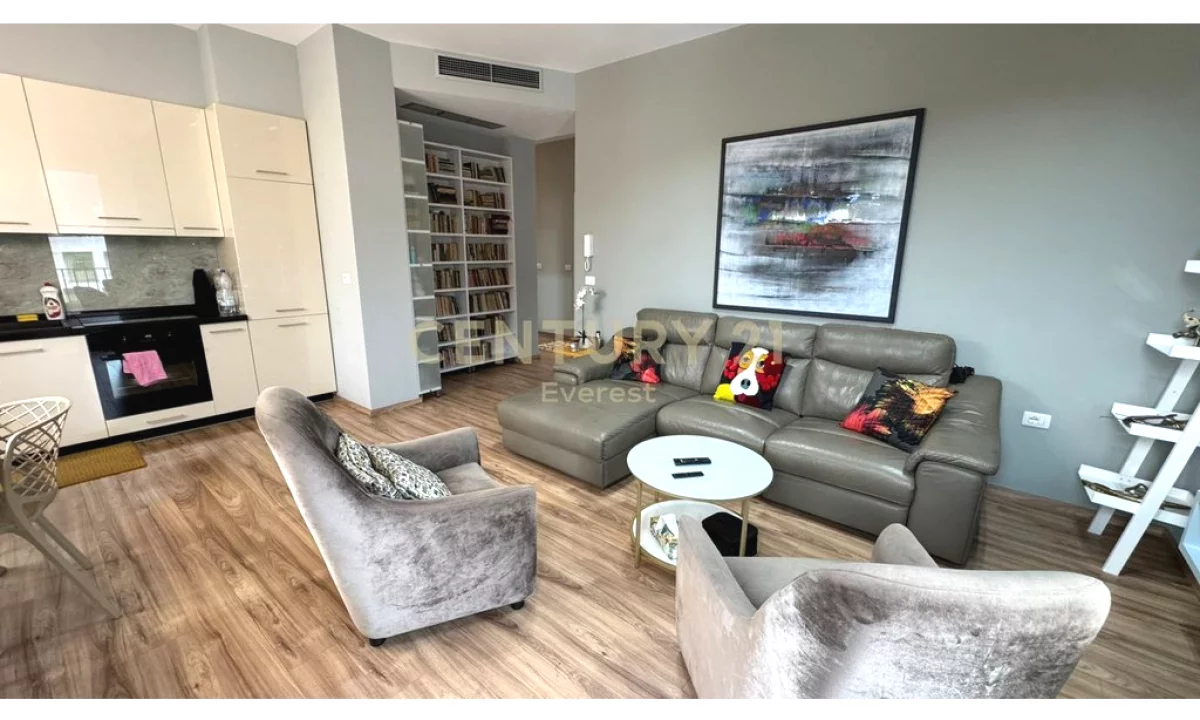 Shtepi ne shitje Apartament ne Tirane, 2+1, Mobilimi E mobiluar, Pagesa 260,000  Euro.