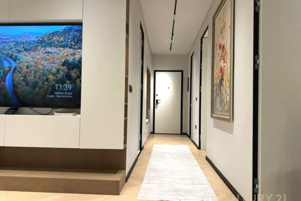 Shtepi ne shitje Apartament ne Tirane, 2+1, Mobilimi E mobiluar, Pagesa 280,000  Euro.