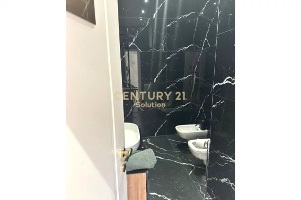 JEPET ME QIRA PARUKERI NE KOMUNEN E PARISIT!