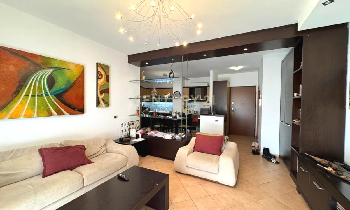 Shtepi ne shitje Apartament ne Tirane, 2+1, Mobilimi E mobiluar, Pagesa 285,000  Euro.