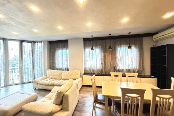 Shtepi me qera Apartament ne Tirane, 2+1, Mobilimi E mobiluar, Pagesa 1,100  Euro.