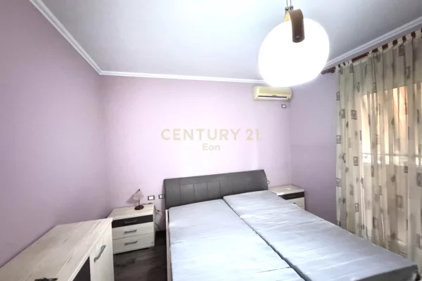 Shtepi me qera Apartament ne Tirane, 2+1, Mobilimi E mobiluar, Pagesa 1,100  Euro.