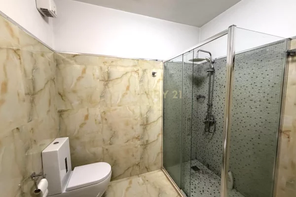 Shtepi me qera Apartament ne Tirane, 2+1, Mobilimi E mobiluar, Pagesa 1,100  Euro.