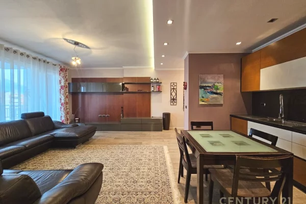 Shtepi ne shitje Apartament ne Tirane, 3+1, Mobilimi E mobiluar, Pagesa 299,900  Euro.