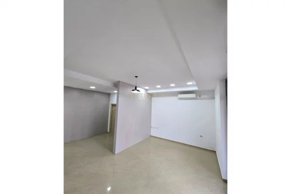 Business Property in Sale 3+1 in Tirana - 320,000 Euro