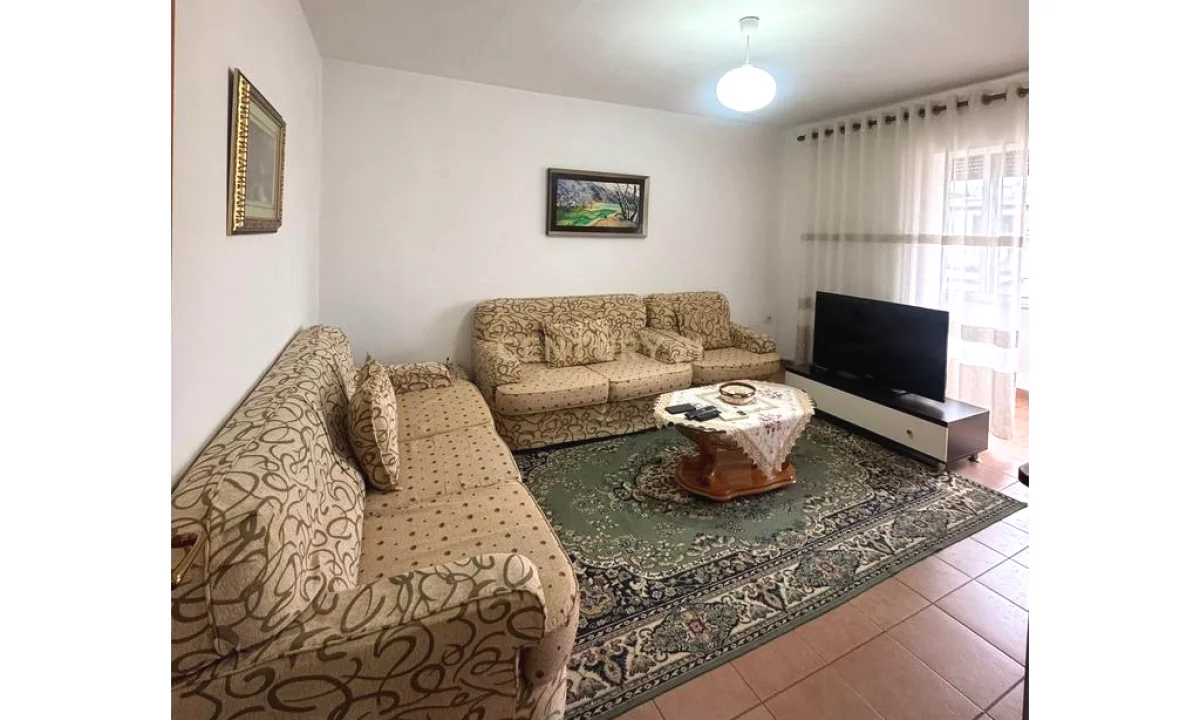 Shtepi ne shitje Apartament ne Tirane, 2+1, Mobilimi E mobiluar, Pagesa 128,000  Euro.