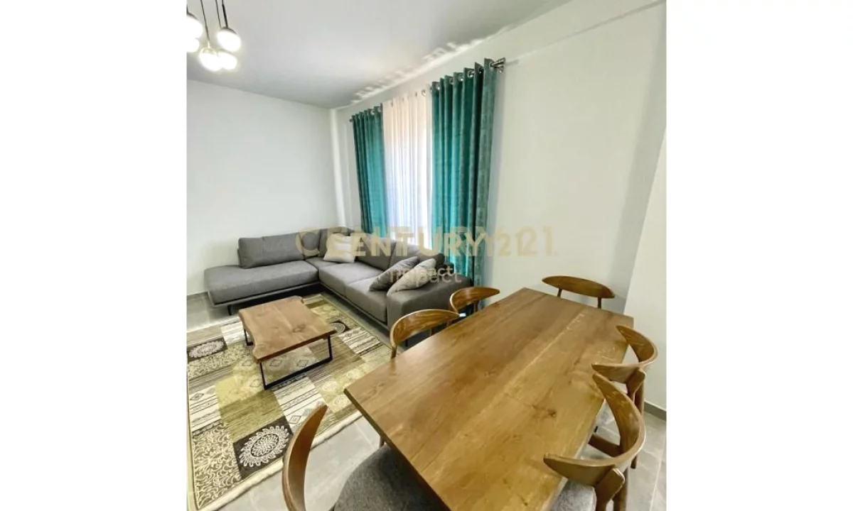 Shtepi ne shitje Apartament ne Tirane, 2+1, Mobilimi E mobiluar, Pagesa 247,000  Euro.