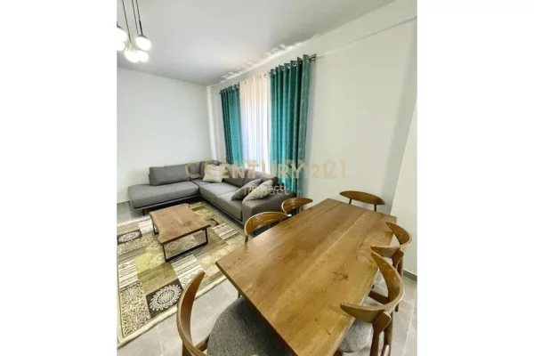 Shtepi ne shitje Apartament ne Tirane, 2+1, Mobilimi E mobiluar, Pagesa 247,000  Euro.