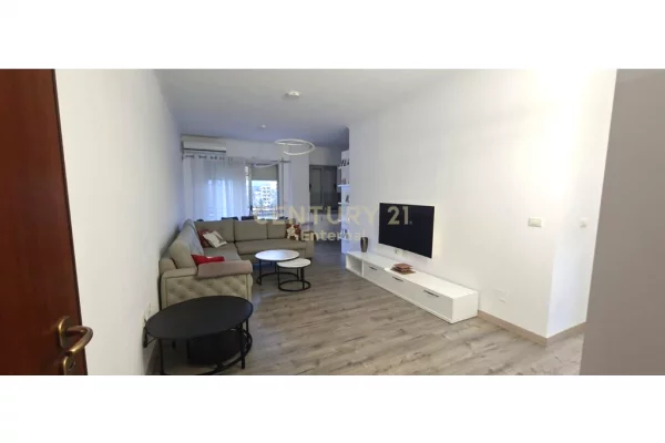 House for Rent 3+1 in Tirana - 1,300 Euro