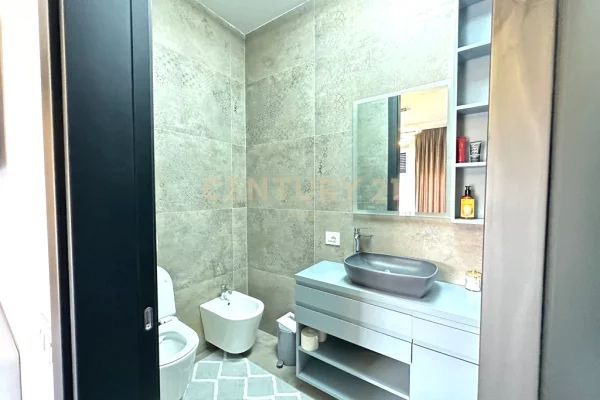 Shtepi me qera Apartament ne Tirane, 2+1, Mobilimi E mobiluar, Pagesa 1,500  Euro.