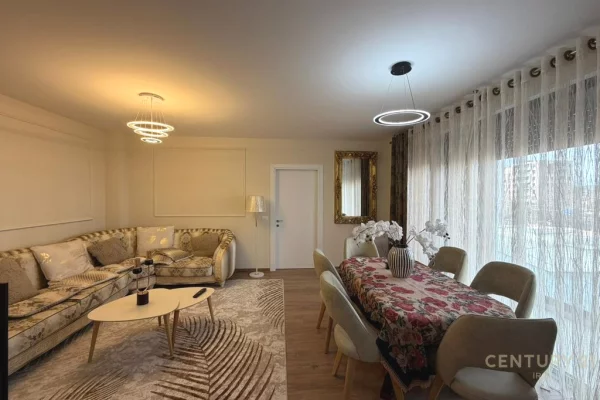 Shtepi ne shitje Apartament ne Tirane, 2+1, Mobilimi E mobiluar, Pagesa 250,000  Euro.