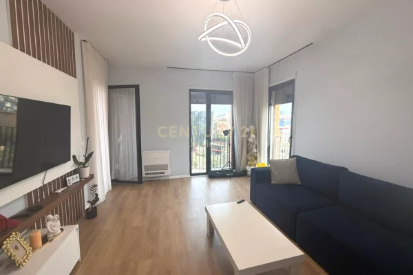 Shtepi ne shitje Apartament ne Tirane, 1+1, Mobilimi E mobiluar, Pagesa 155,000  Euro.