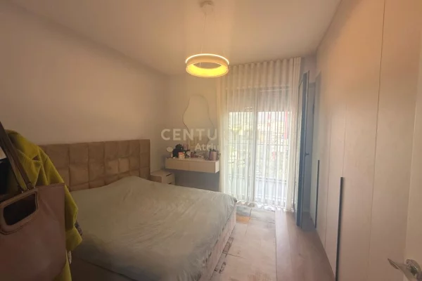 Shtepi ne shitje Apartament ne Tirane, 1+1, Mobilimi E mobiluar, Pagesa 155,000  Euro.