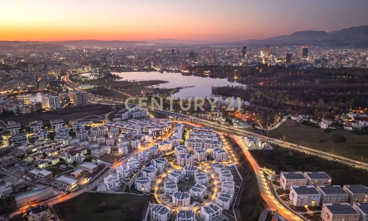 Shtepi ne shitje Apartament ne Tirane, 2+1, Mobilimi Bosh, pa mobiluar, Pagesa 403,000  Euro.