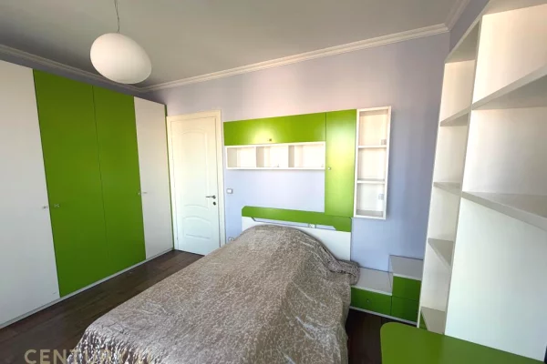 Shtepi me qera Apartament ne Tirane, 2+1, Mobilimi E mobiluar, Pagesa 3,000  Euro.