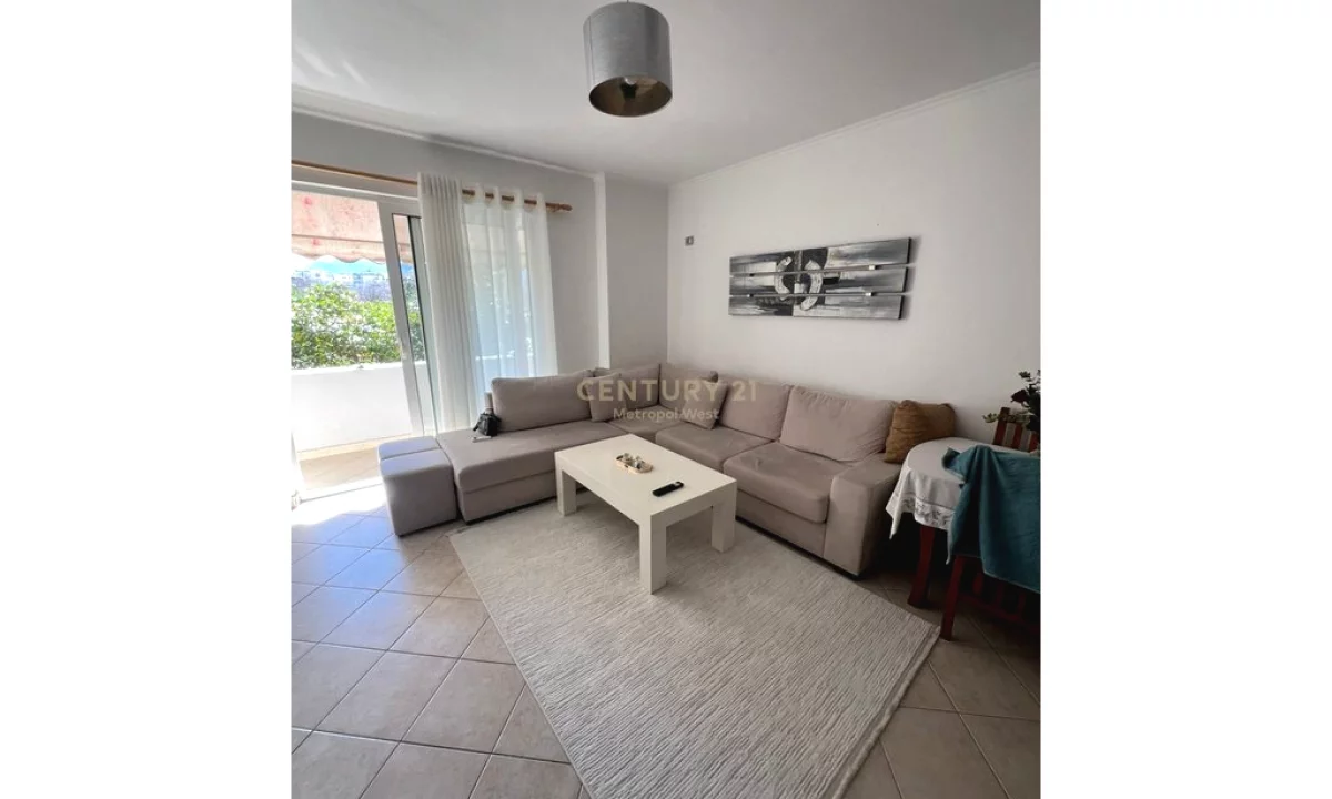 Shtepi ne shitje Apartament ne Tirane, 1+1, Mobilimi E mobiluar, Pagesa 155,000  Euro.