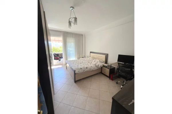 Shtepi ne shitje Apartament ne Tirane, 1+1, Mobilimi E mobiluar, Pagesa 155,000  Euro.