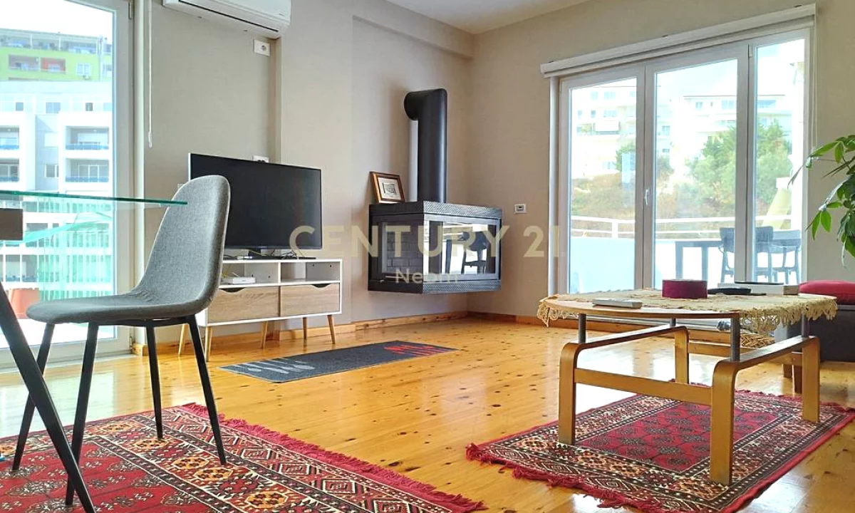 Penthouse (panoramic top floor) for rent in Tirana 3+1, Furnished