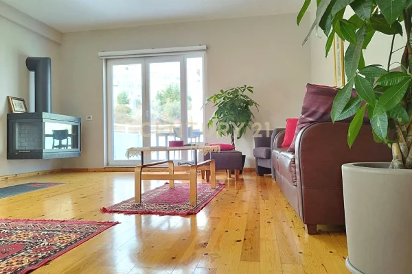 Penthouse (panoramic top floor) for rent in Tirana 3+1, Furnished