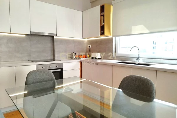 Penthouse (panoramic top floor) for rent in Tirana 3+1, Furnished