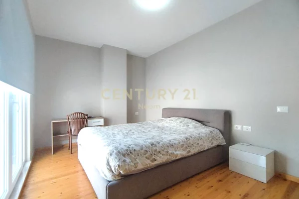 Penthouse (panoramic top floor) for rent in Tirana 3+1, Furnished