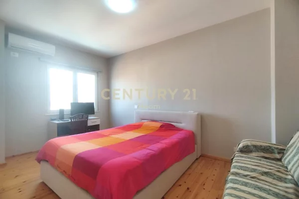 Penthouse (panoramic top floor) for rent in Tirana 3+1, Furnished