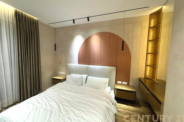 Shtepi ne shitje Apartament ne Tirane, 2+1, Mobilimi E mobiluar, Pagesa 525,000  Euro.