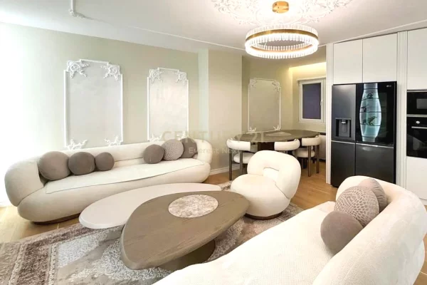 Shtepi ne shitje Apartament ne Tirane, 2+1, Mobilimi E mobiluar, Pagesa 475,000  Euro.