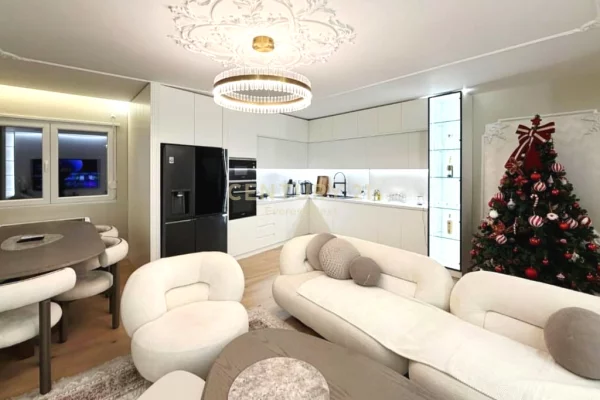 Shtepi ne shitje Apartament ne Tirane, 2+1, Mobilimi E mobiluar, Pagesa 475,000  Euro.