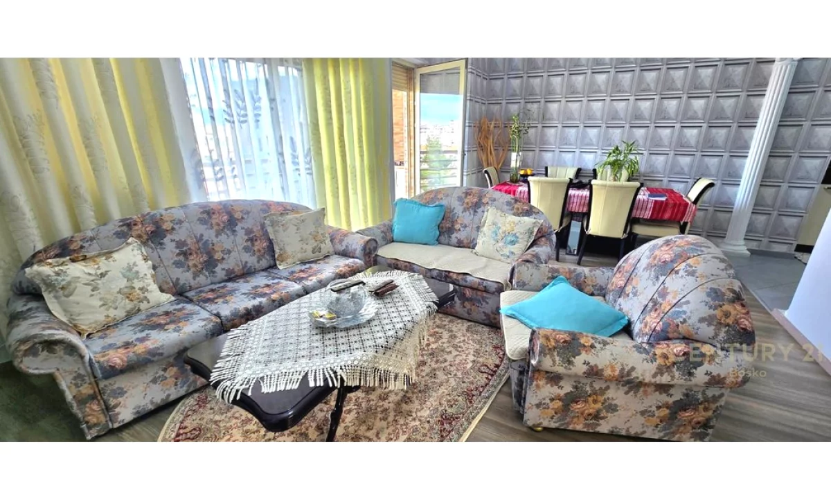 Shtepi ne shitje Apartament ne Tirane, 2+1, Mobilimi E mobiluar, Pagesa 265,550  Euro.