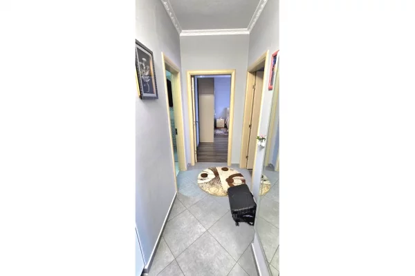 Shtepi ne shitje Apartament ne Tirane, 2+1, Mobilimi E mobiluar, Pagesa 265,550  Euro.