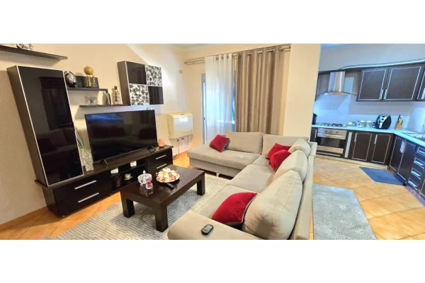 Shtepi ne shitje 2+1 ne Tirane - 221,000 Euro