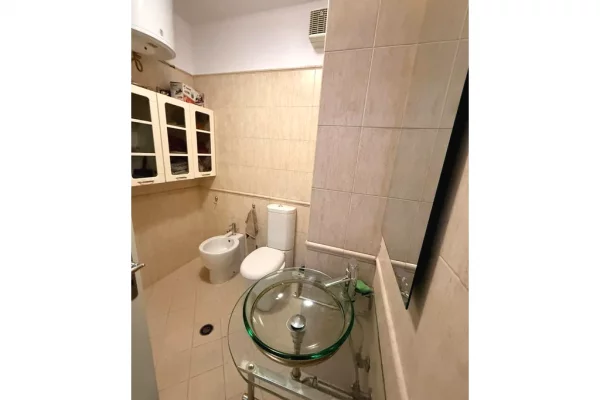 Shtepi me qera Apartament ne Tirane, 2+1, Mobilimi E mobiluar, Pagesa 1,500  Euro.