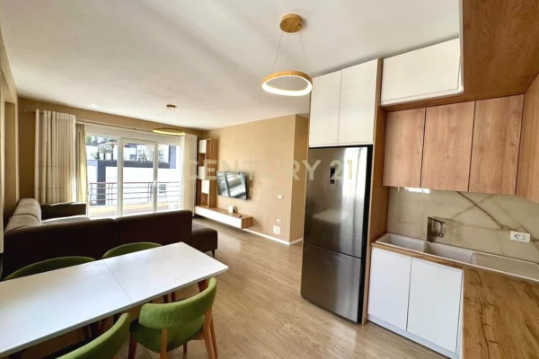 Shtepi ne shitje Apartament ne Tirane, 2+1, Mobilimi E mobiluar, Pagesa 278,000  Euro.