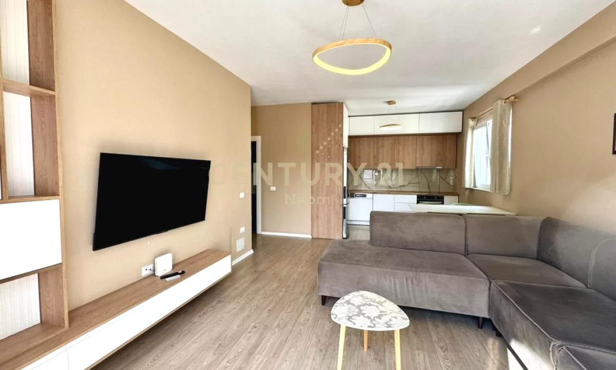 Shtepi ne shitje Apartament ne Tirane, 2+1, Mobilimi E mobiluar, Pagesa 278,000  Euro.