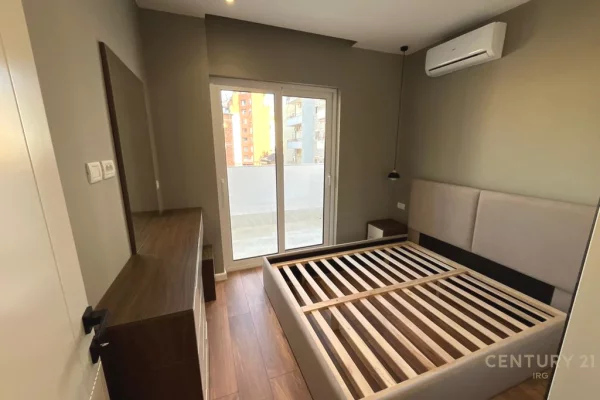 Shtepi ne shitje Apartament ne Tirane, 1+1, Mobilimi E mobiluar, Pagesa 155,000  Euro.