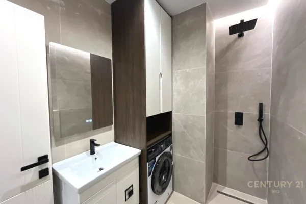 Shtepi ne shitje Apartament ne Tirane, 1+1, Mobilimi E mobiluar, Pagesa 155,000  Euro.