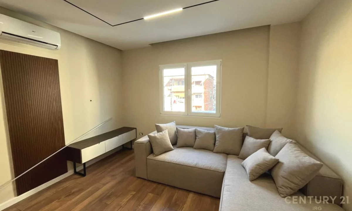 Shtepi ne shitje Apartament ne Tirane, 1+1, Mobilimi E mobiluar, Pagesa 163,000  Euro.