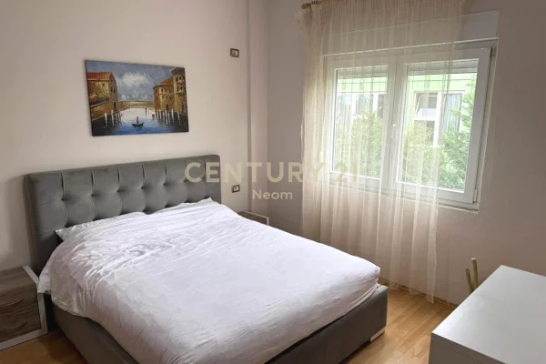 Shtepi me qera Apartament ne Tirane, 2+1, Mobilimi E mobiluar, Pagesa 520  Euro.